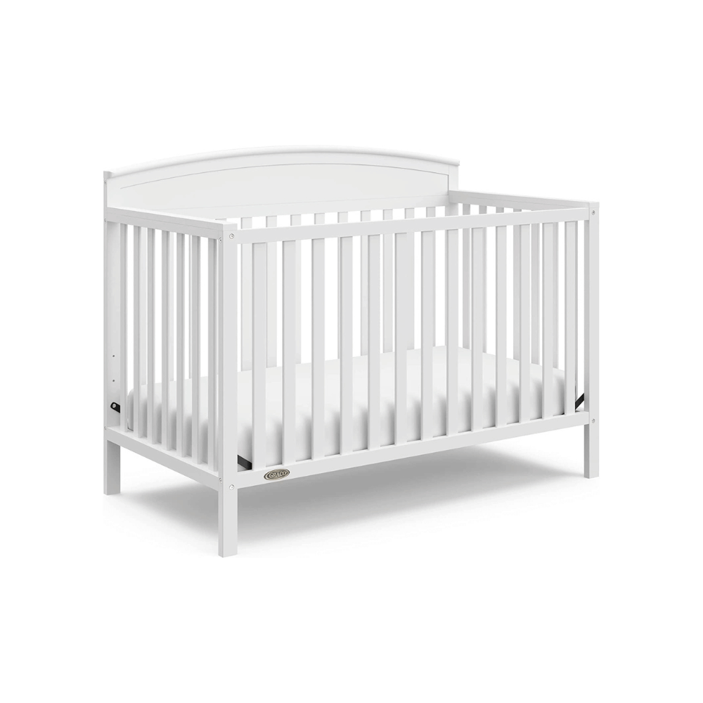 Toddler crib with mattress