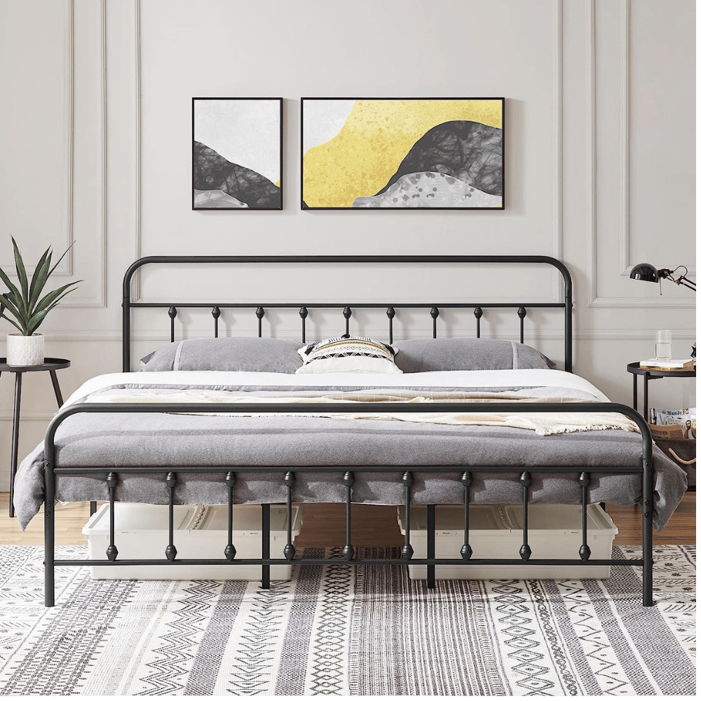 Yaheetech Classic black bed